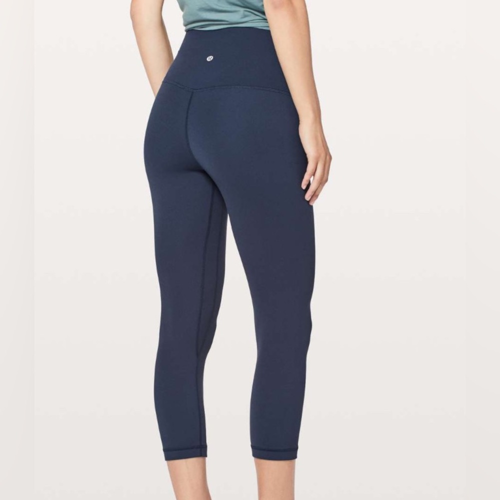 Lululemon True Navy Align Crop *21"